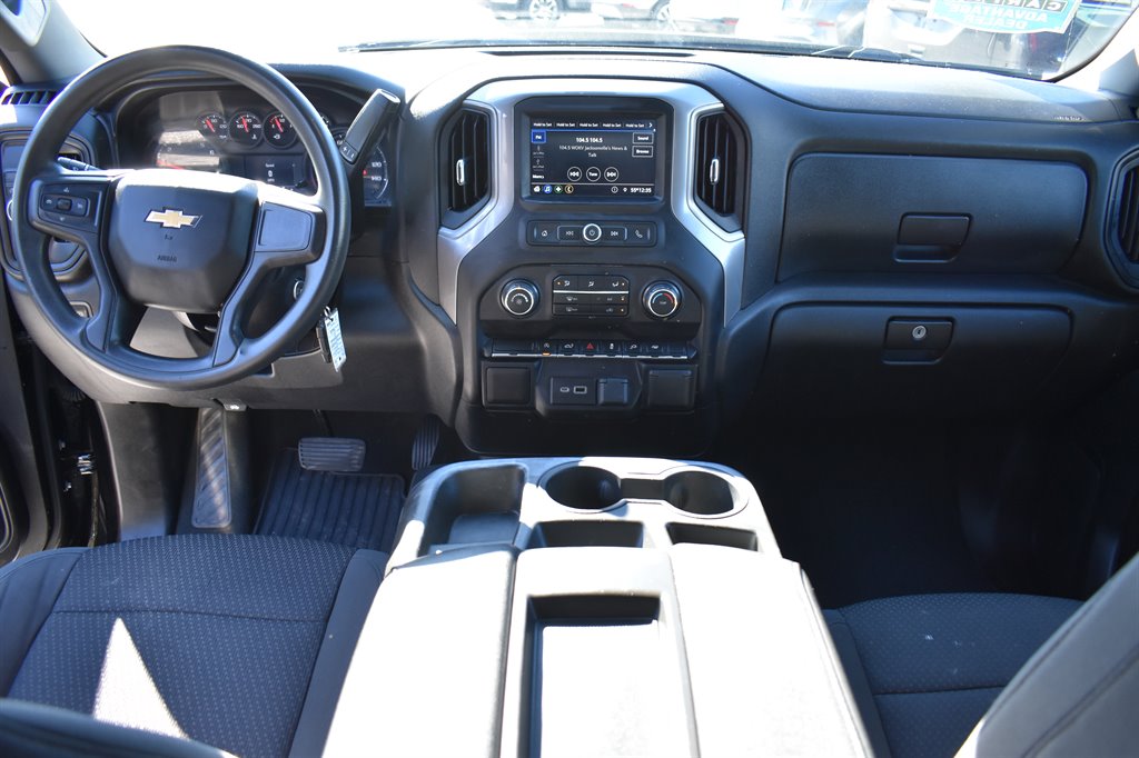 2021 Chevrolet Silverado 1500 Custom photo