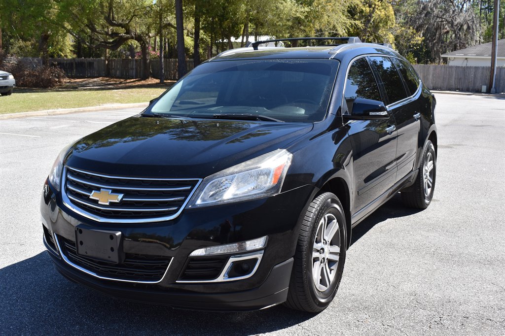 2017 Chevrolet Traverse LT photo