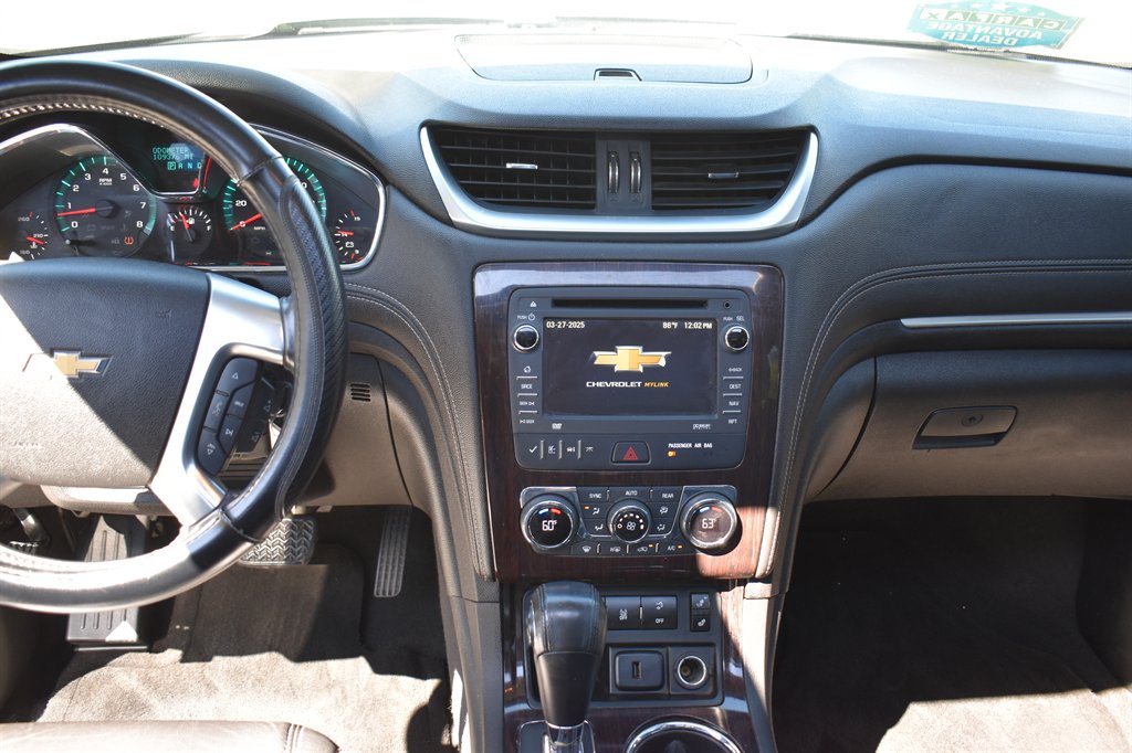 2017 Chevrolet Traverse LT photo