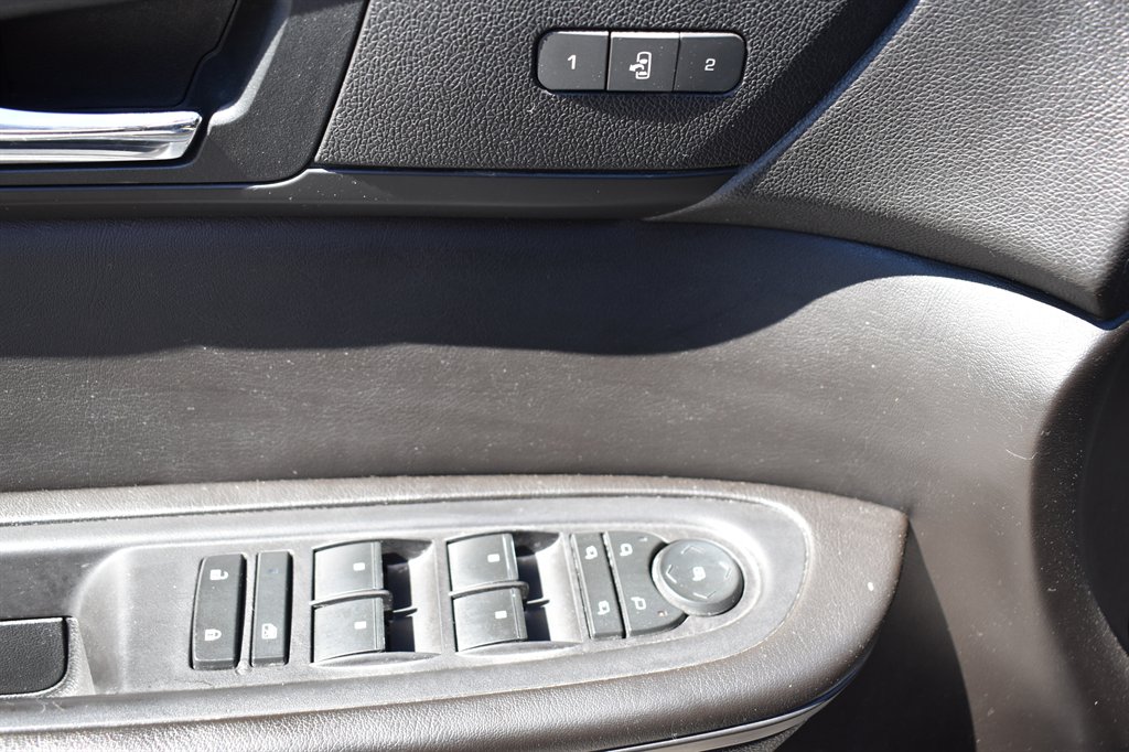 2017 Chevrolet Traverse LT photo