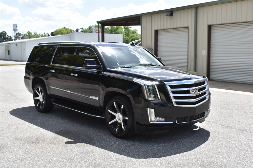 2017 Cadillac Escalade ESV Luxury photo