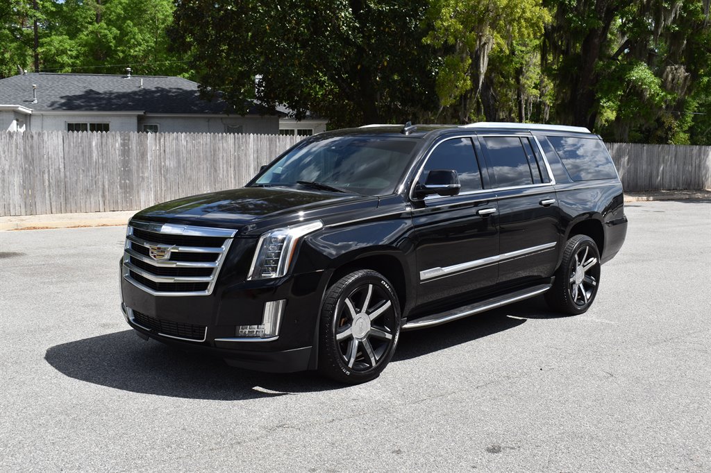 2017 Cadillac Escalade ESV Luxury photo