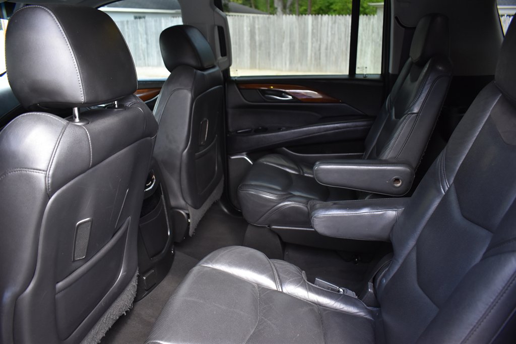 2017 Cadillac Escalade ESV Luxury photo