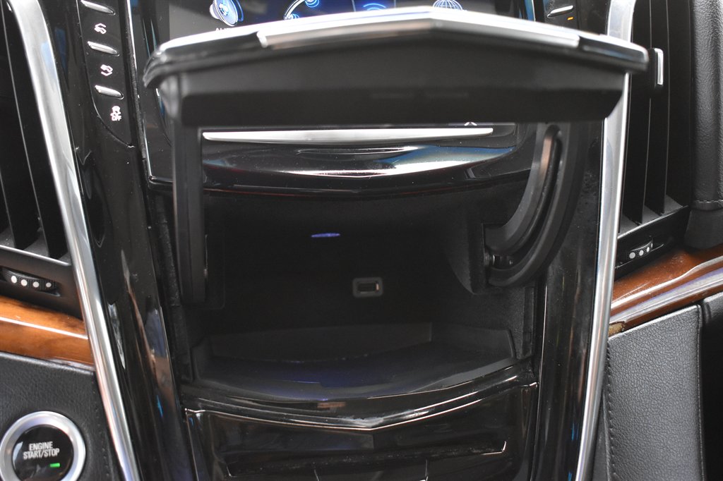 2017 Cadillac Escalade ESV Luxury photo