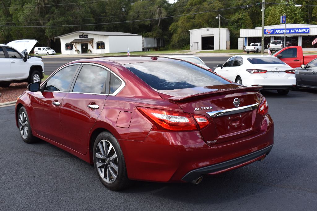 2017 Nissan Altima - $11,577