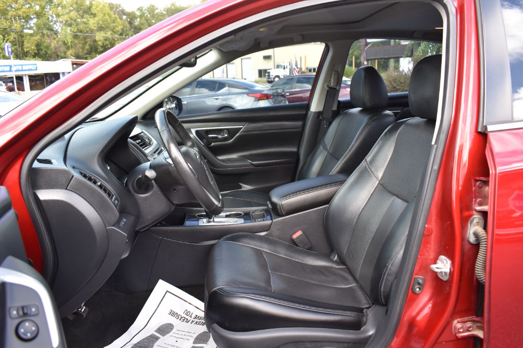 2017 Nissan Altima - $11,577