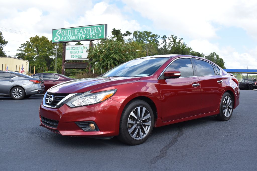 2017 Nissan Altima - $11,577