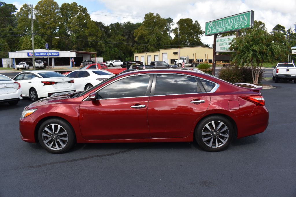 2017 Nissan Altima - $11,577