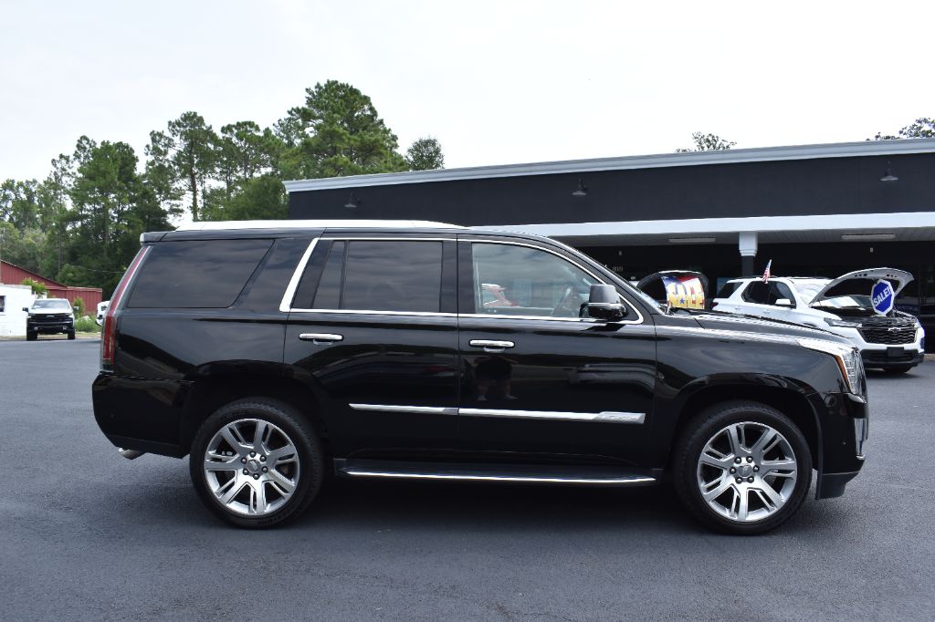 2019 Cadillac Escalade - $28,909