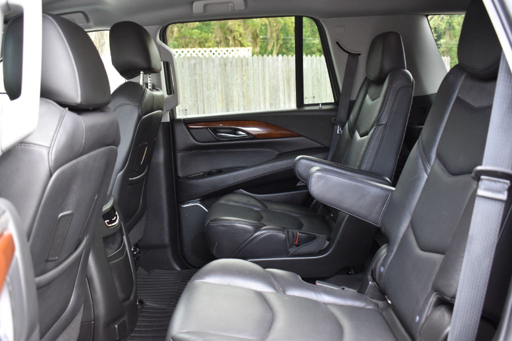 2019 Cadillac Escalade - $28,909
