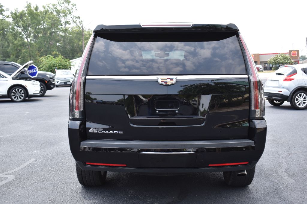 2019 Cadillac Escalade - $28,909