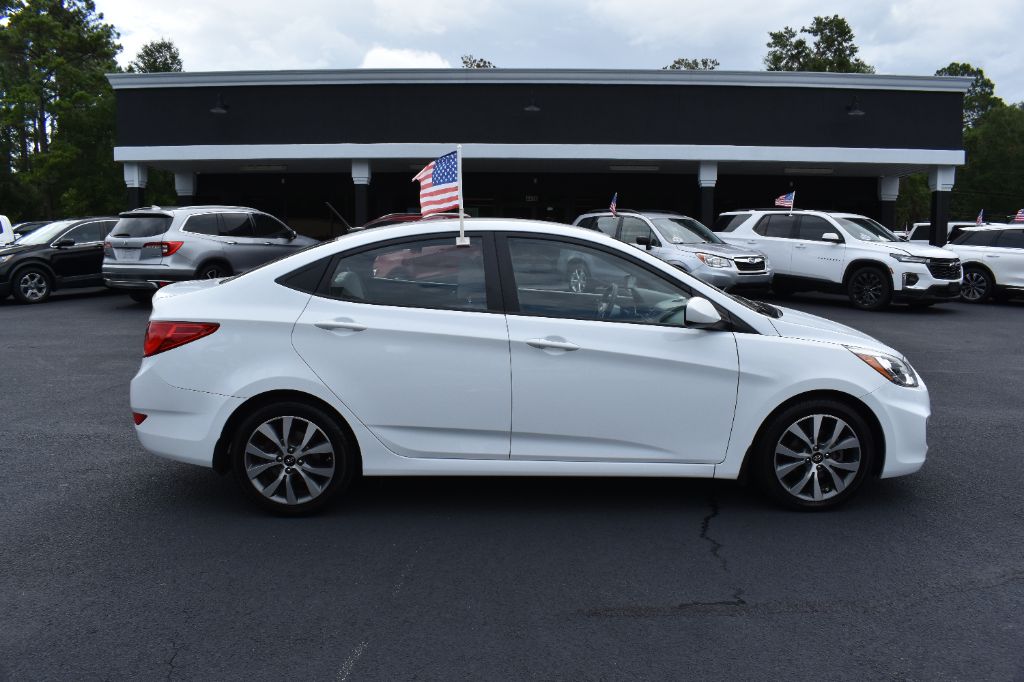 2017 Hyundai Accent - $8,077