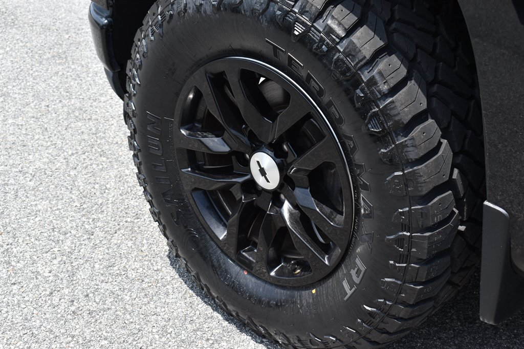 2020 Chevrolet Silverado 1500 RST photo