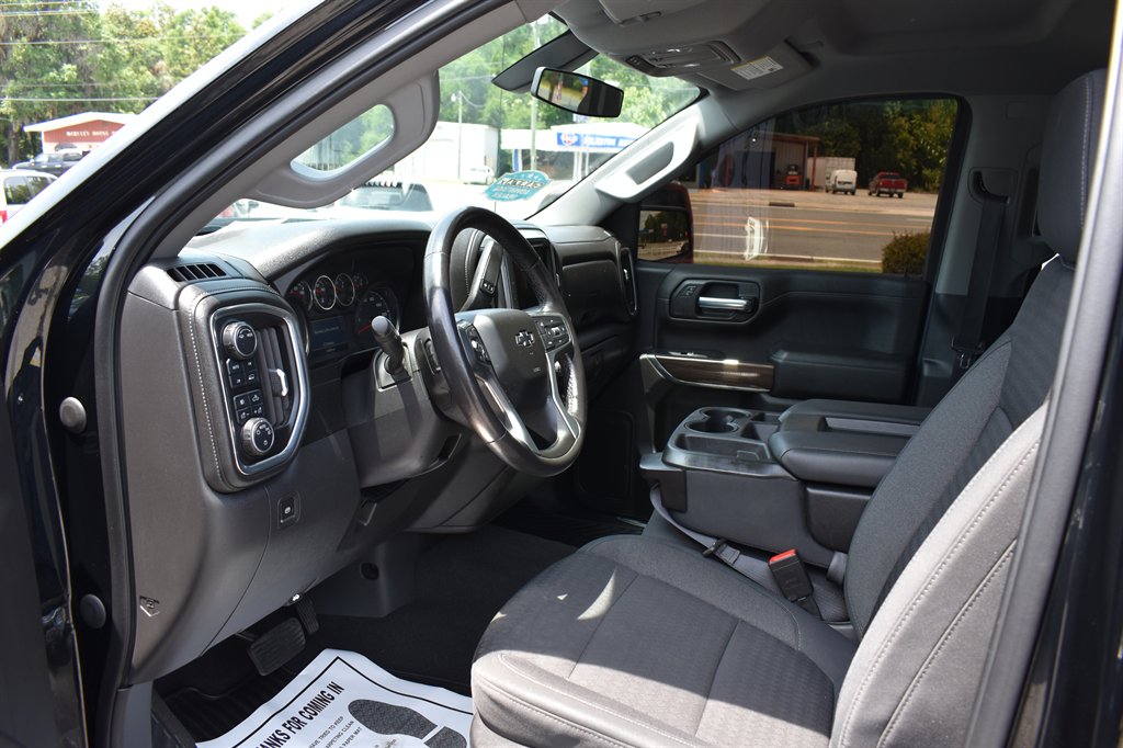 2020 Chevrolet Silverado 1500 RST photo