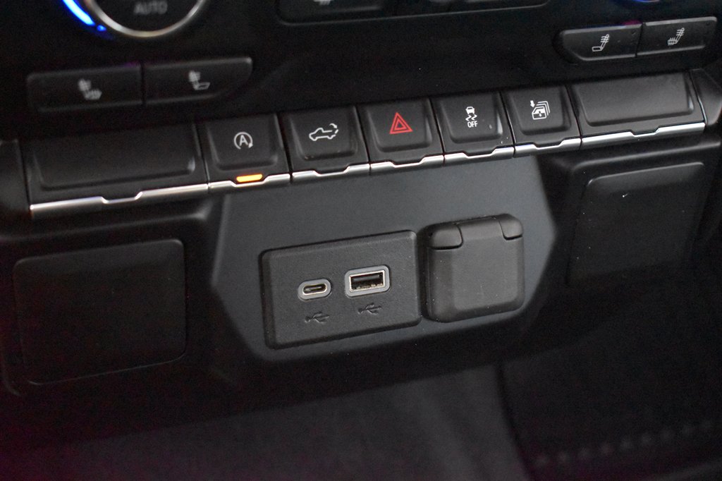 2020 Chevrolet Silverado 1500 RST photo