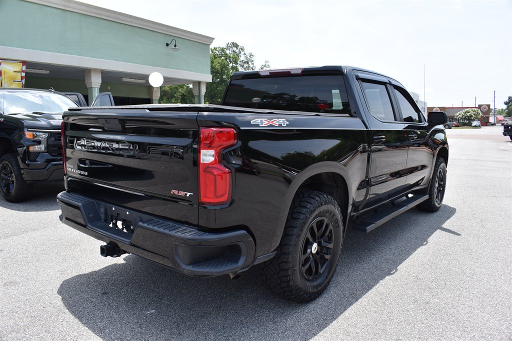 2020 Chevrolet Silverado 1500 RST photo