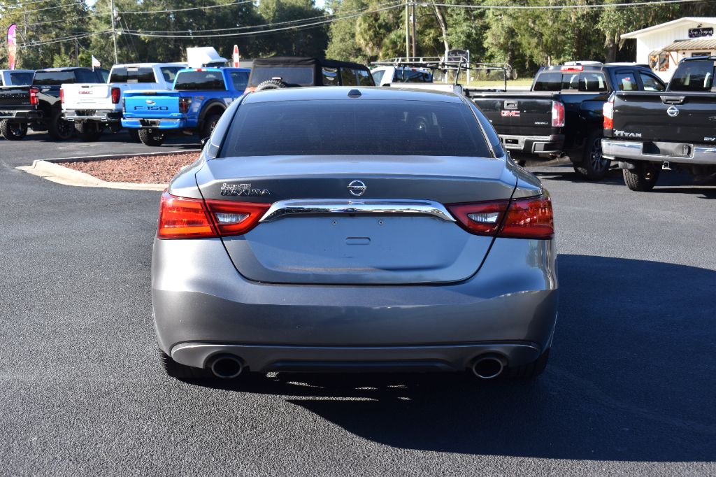 2016 Nissan Maxima - $9,906