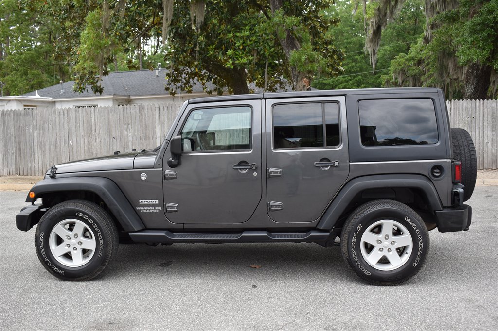 2017 Jeep Wrangler Unlimited Sport photo