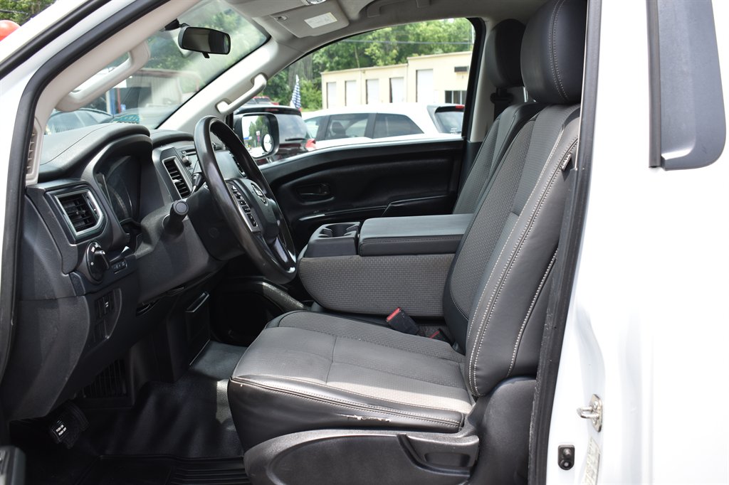 2019 Nissan Titan XD S photo