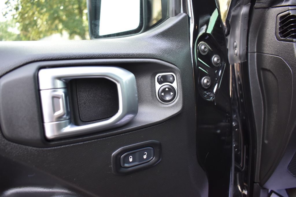 2023 Jeep Gladiator - $35,903