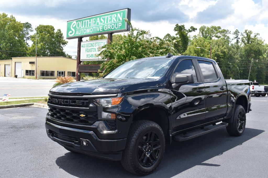 2022 Chevrolet Silverado - $32,882