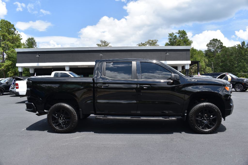 2022 Chevrolet Silverado - $32,882