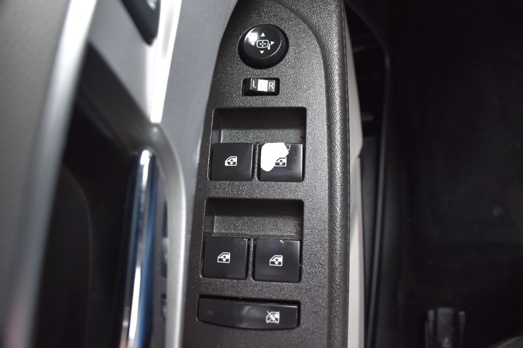 2017 Chevrolet Equinox - $12,977