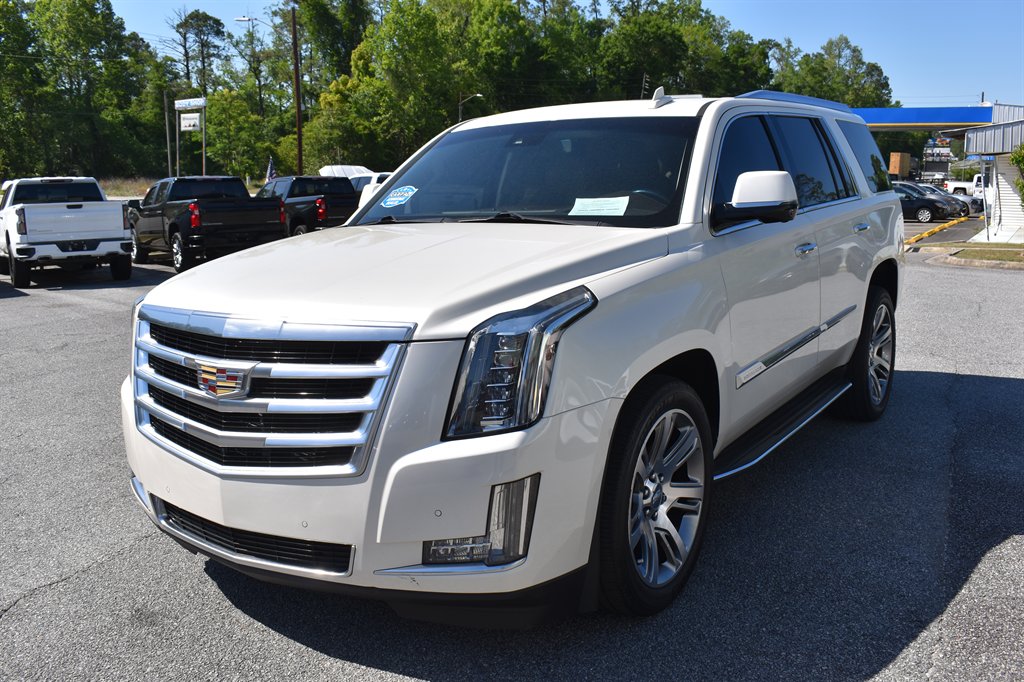 2015 Cadillac Escalade Luxury photo