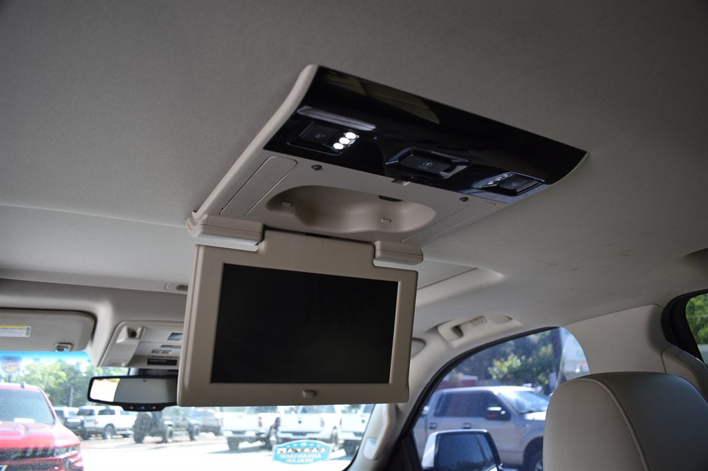 2015 Cadillac Escalade Luxury photo