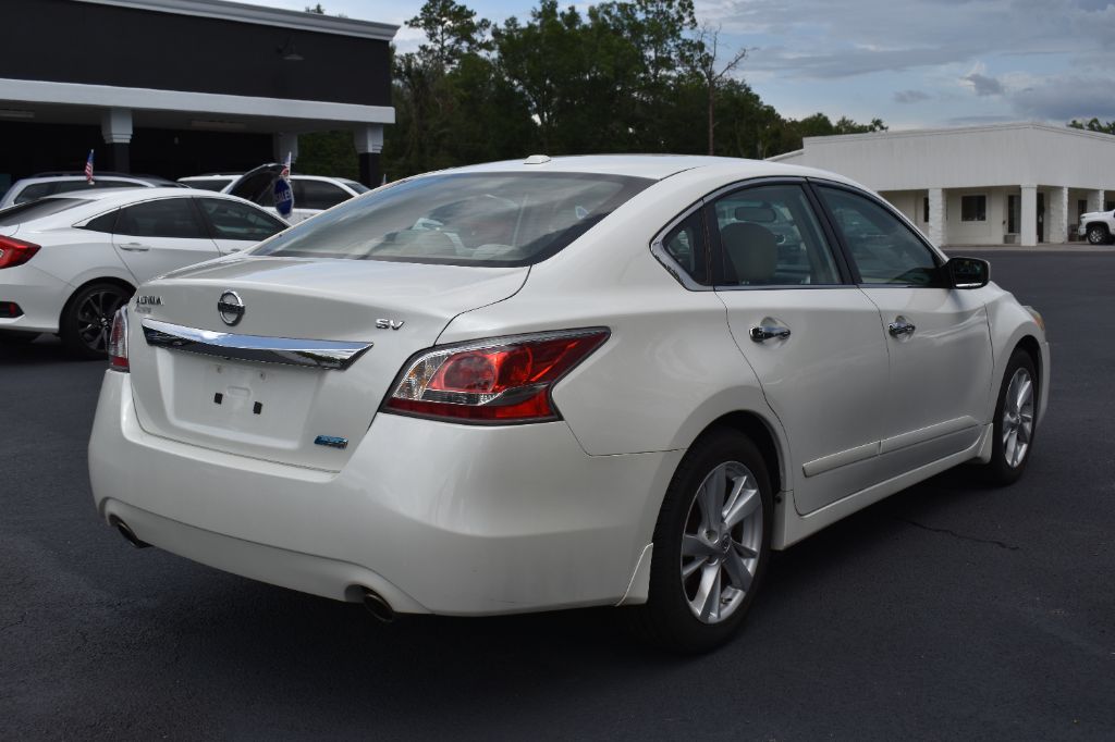 2014 Nissan Altima - $7,944