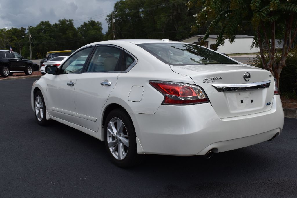 2014 Nissan Altima - $7,944