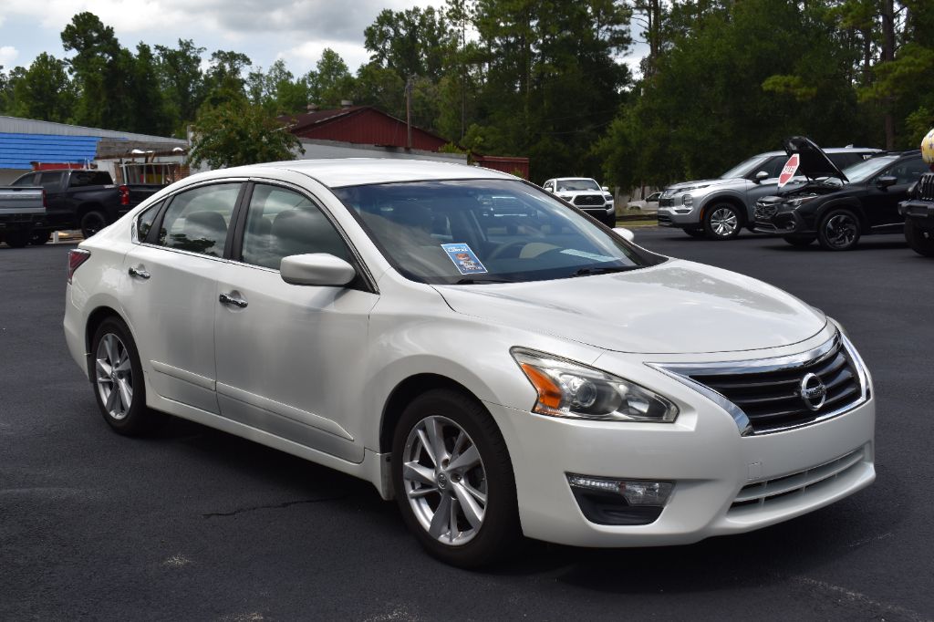 2014 Nissan Altima - $7,944