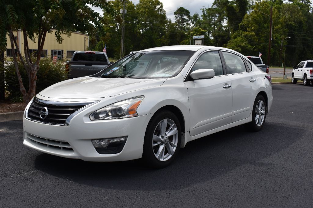 2014 Nissan Altima - $7,944