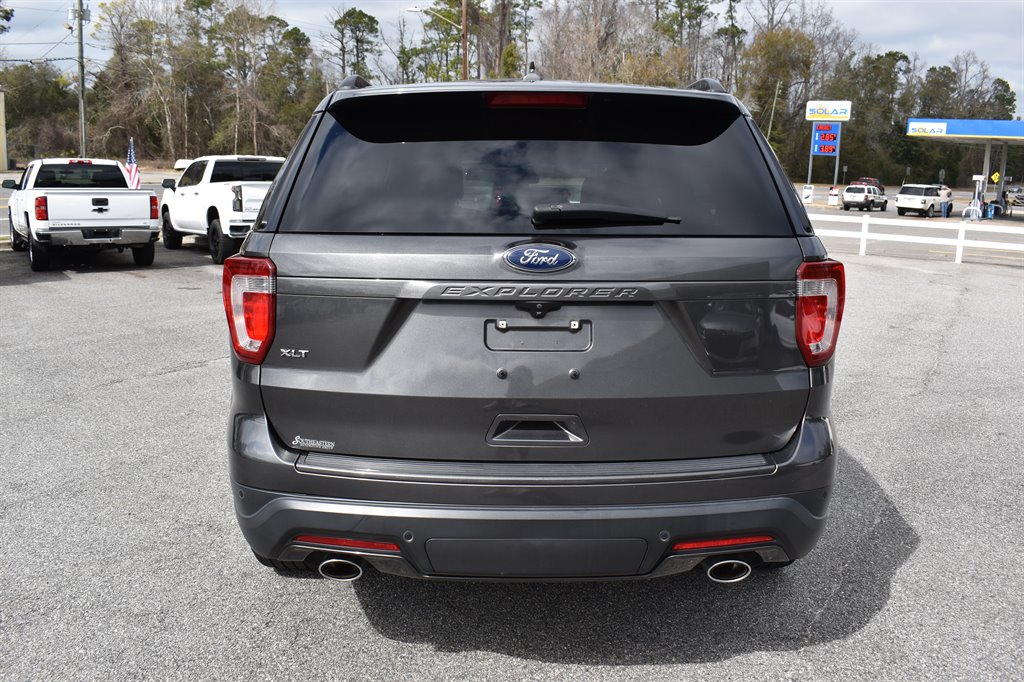 2018 Ford Explorer XLT photo