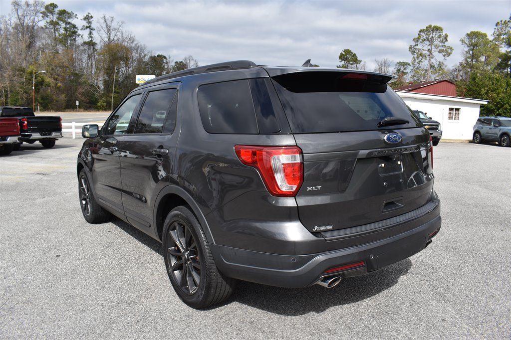 2018 Ford Explorer XLT photo
