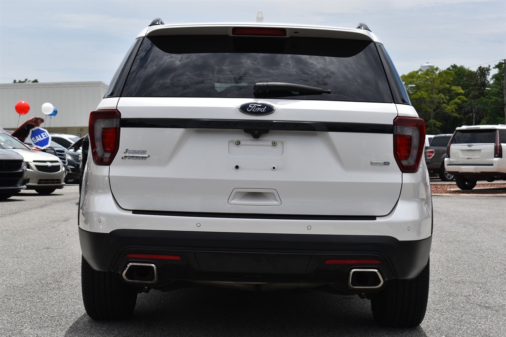 2017 Ford Explorer Sport photo