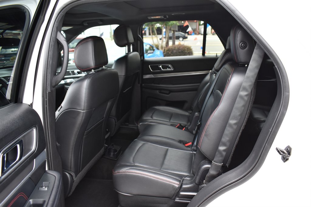 2017 Ford Explorer Sport photo