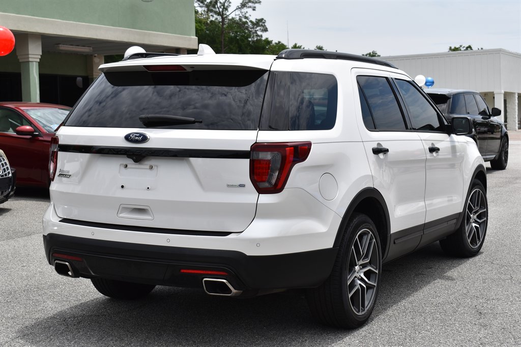 2017 Ford Explorer Sport photo