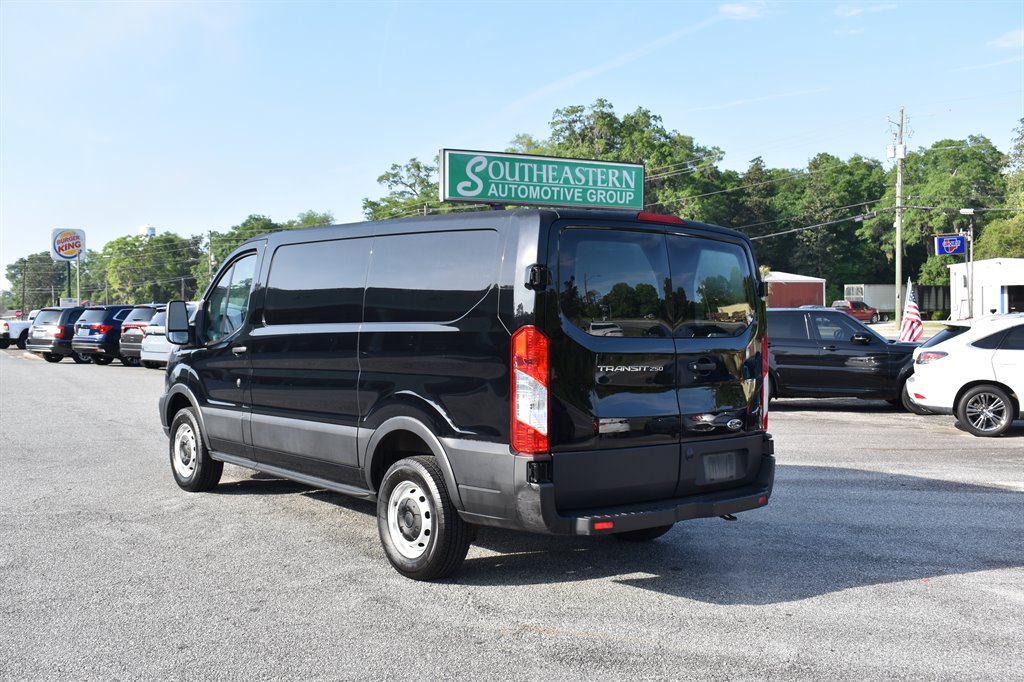 2019 Ford T250 Vans Cargo photo