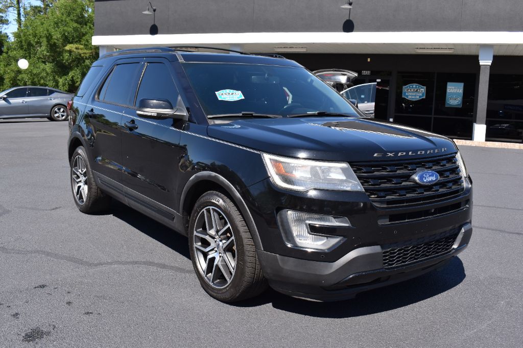2017 Ford Explorer - $11,977