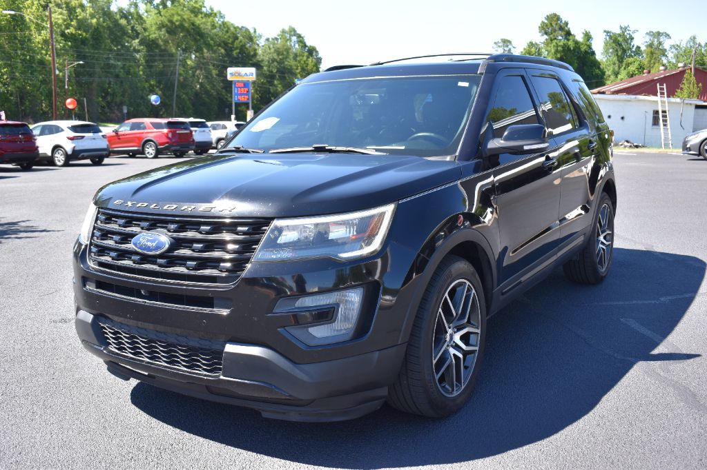2017 Ford Explorer - $11,977