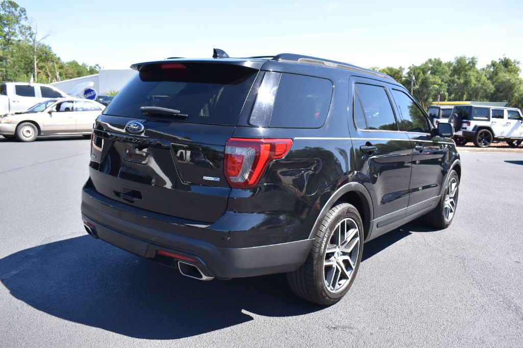 2017 Ford Explorer - $11,977