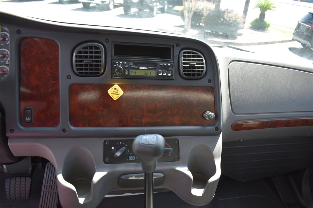 2003 Freightliner M2 - $15,903