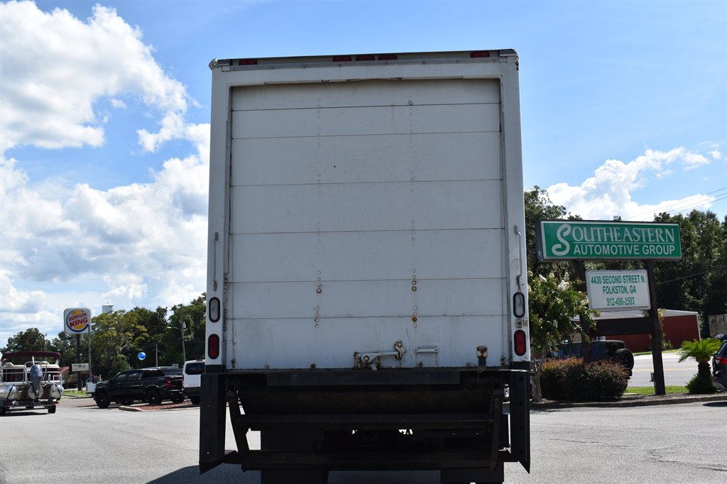 2003 Freightliner M2 - $15,903