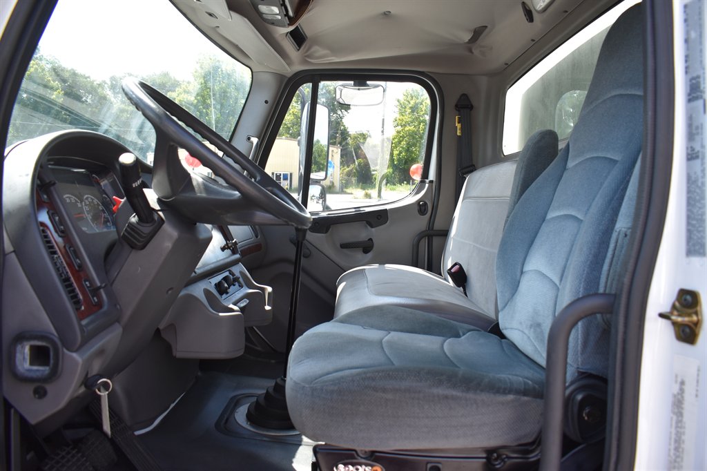 2003 Freightliner M2 - $15,903