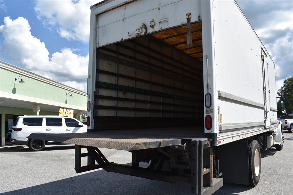 2003 Freightliner M2 - $15,903