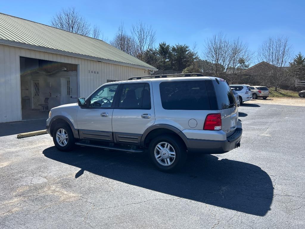 2005 Ford Expedition XLT photo