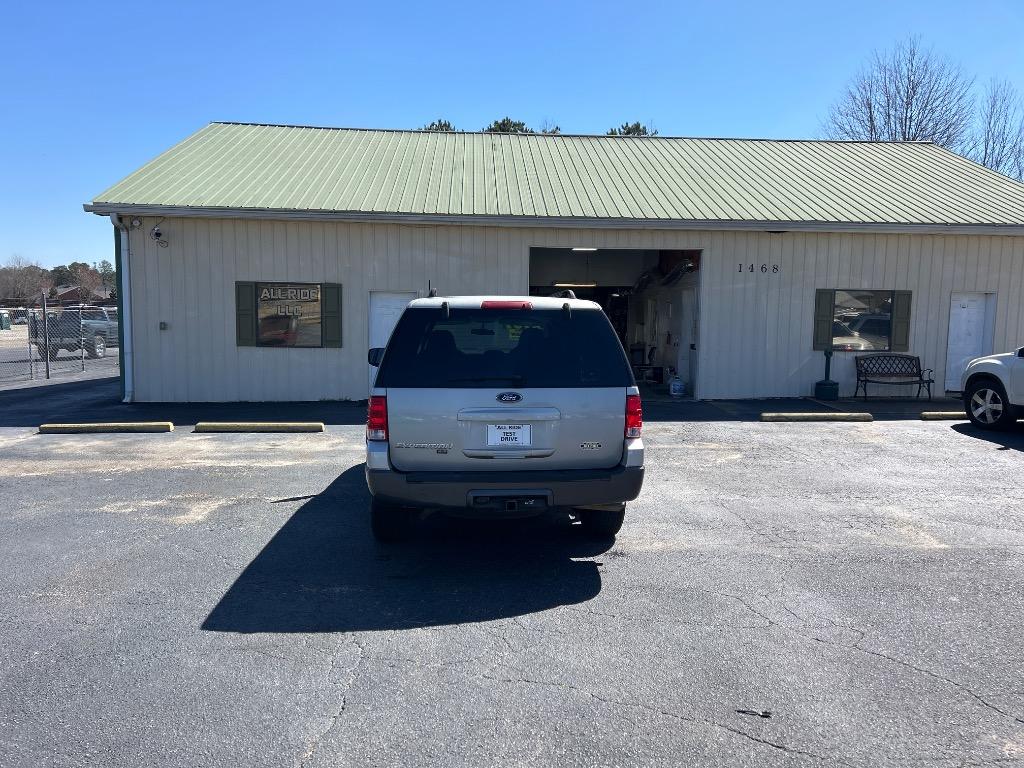 2005 Ford Expedition XLT photo
