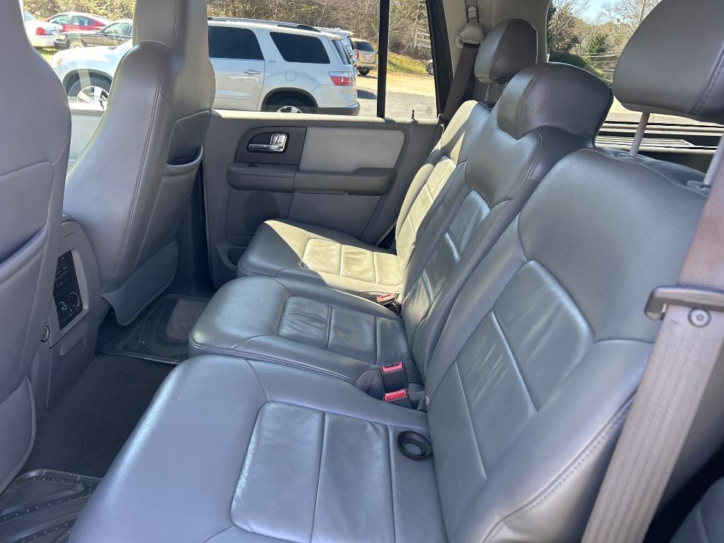 2005 Ford Expedition XLT photo