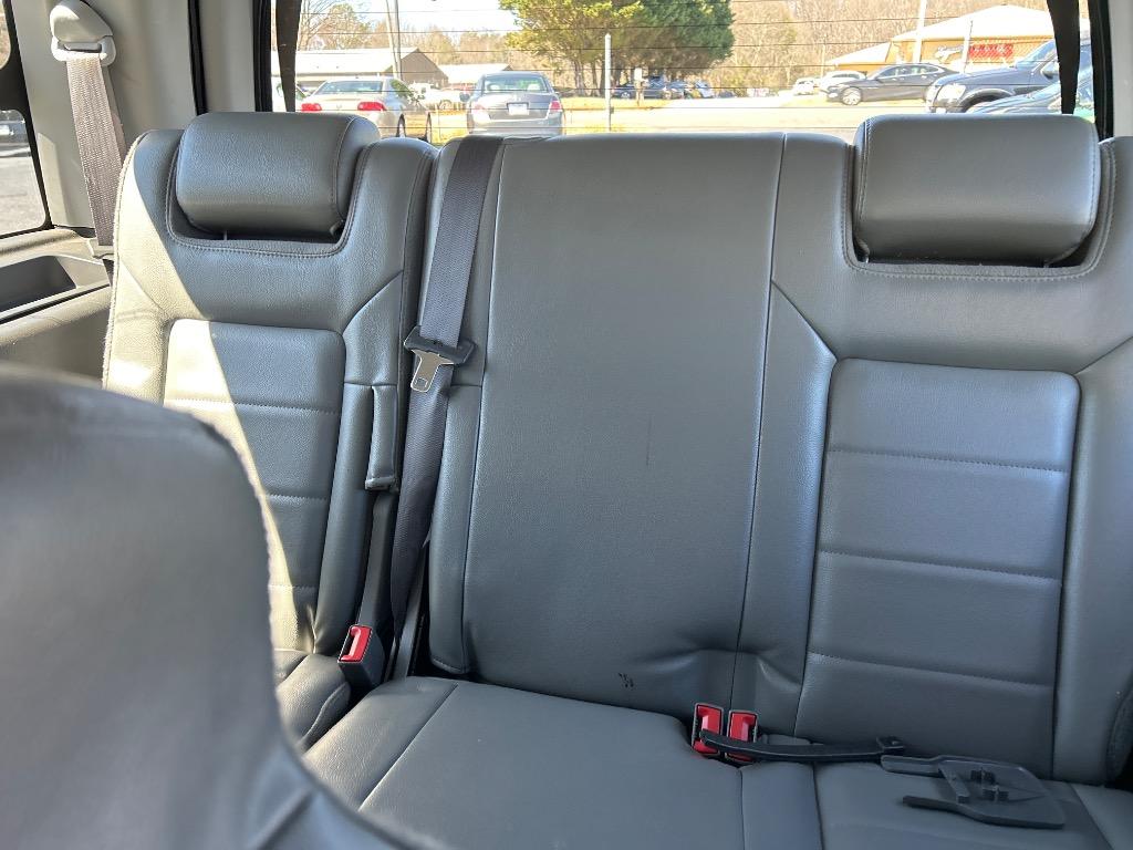 2005 Ford Expedition XLT photo
